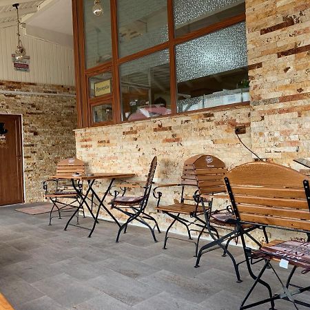Hotel Monte Carlo Pitesti Luaran gambar