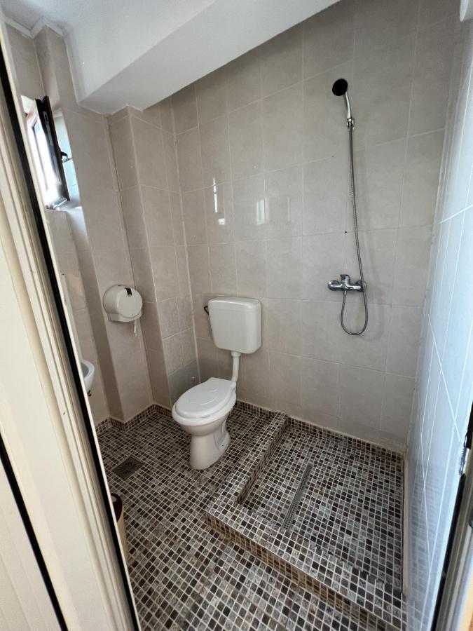 Hotel Monte Carlo Pitesti Luaran gambar