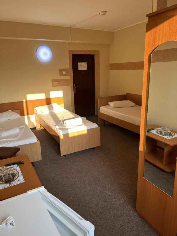 Hotel Monte Carlo Pitesti Luaran gambar