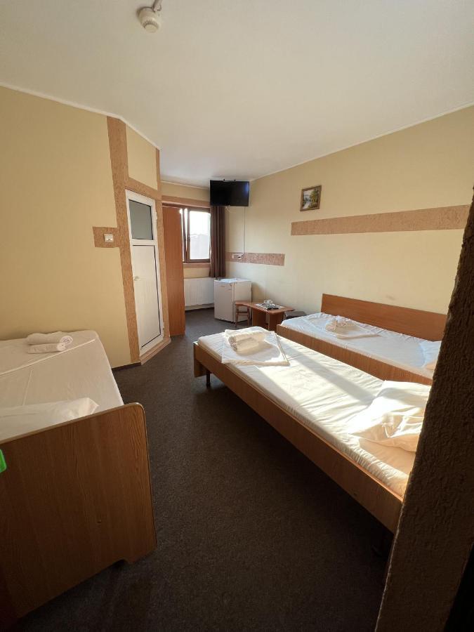 Hotel Monte Carlo Pitesti Luaran gambar