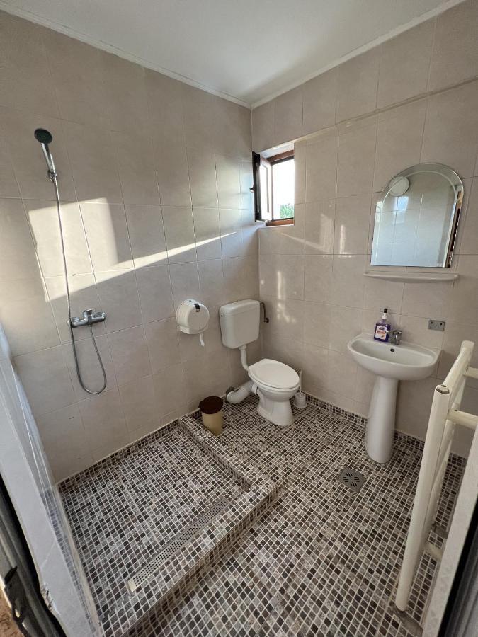 Hotel Monte Carlo Pitesti Luaran gambar