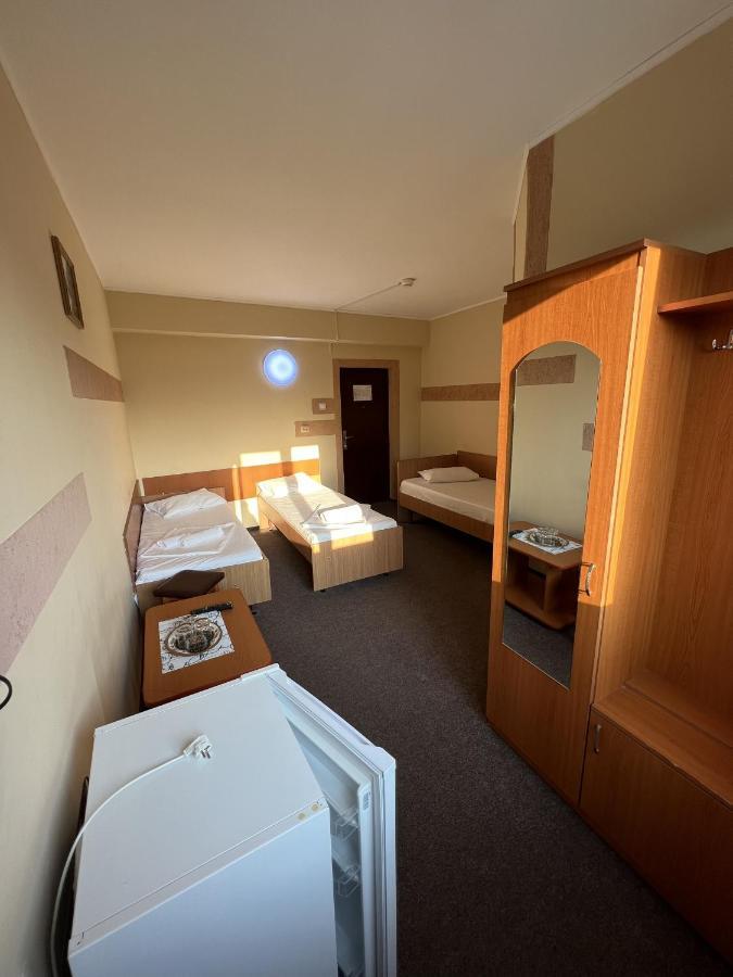 Hotel Monte Carlo Pitesti Luaran gambar