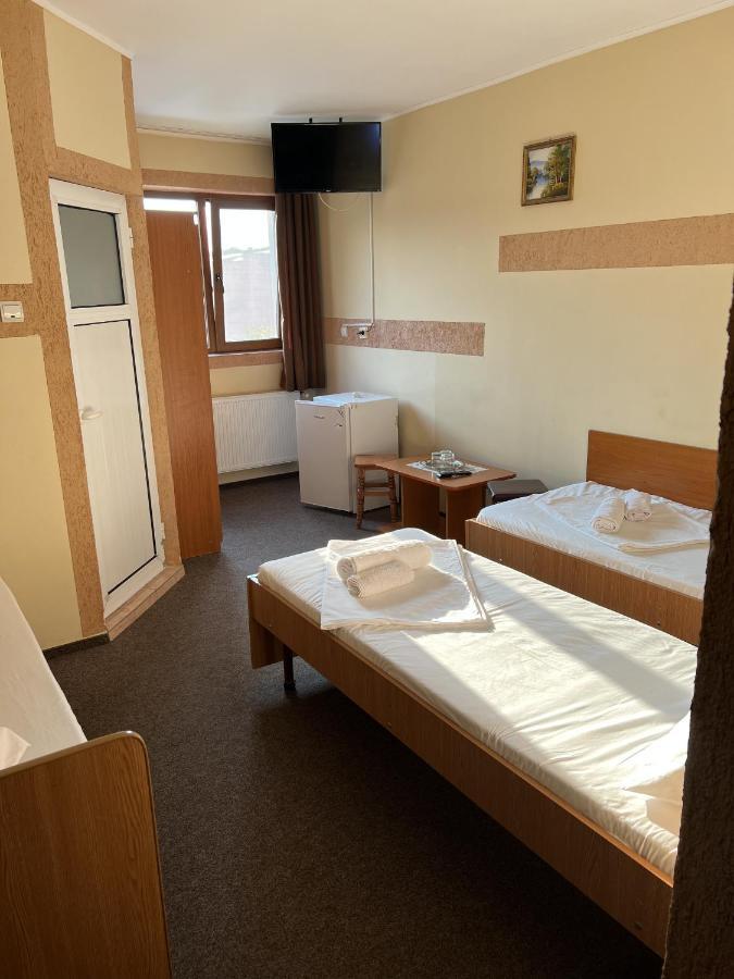 Hotel Monte Carlo Pitesti Luaran gambar